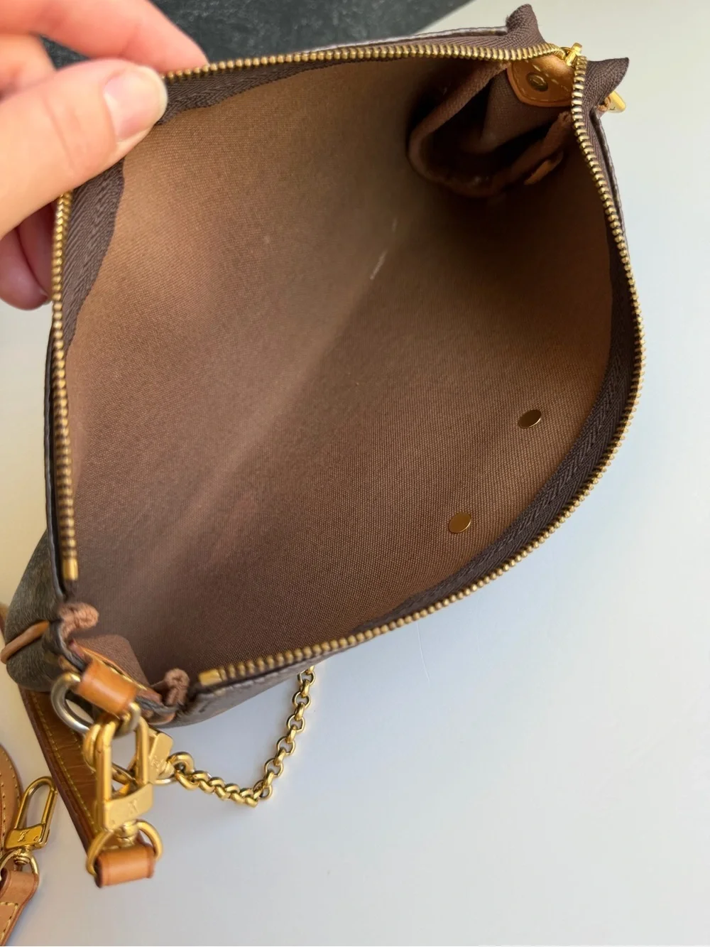 Authentic Louis Vuitton Eva Crossbody Monogram Canvas & Leather Clutch Purse Bag